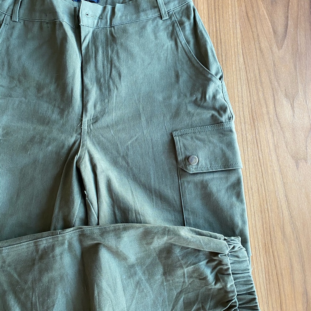 High Waisted Cargo Pant - Picture 2 of 2